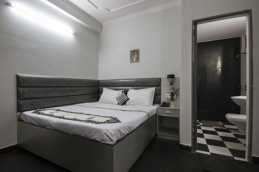 Hotel Kwality Nueva Delhi Habitación foto